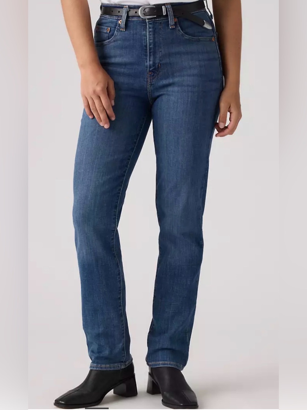 Women's High-Rise Straight Leg Jeans **NWT**